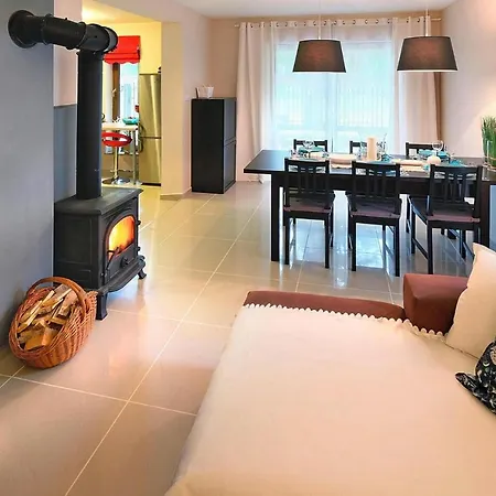 In Near Baltic בית נופש Łukęcin